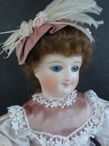 Jupon ancien en organza blanc rigide et souple avec dentelle et ruban